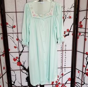 Vintage Lorraine Large Nylon Nightgown Button-up